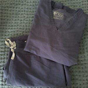 FIGS Navy Scrubs set